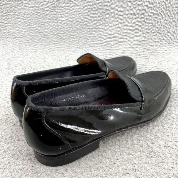 Salvatore Ferragamo Loafer Shoes Men display picture 2